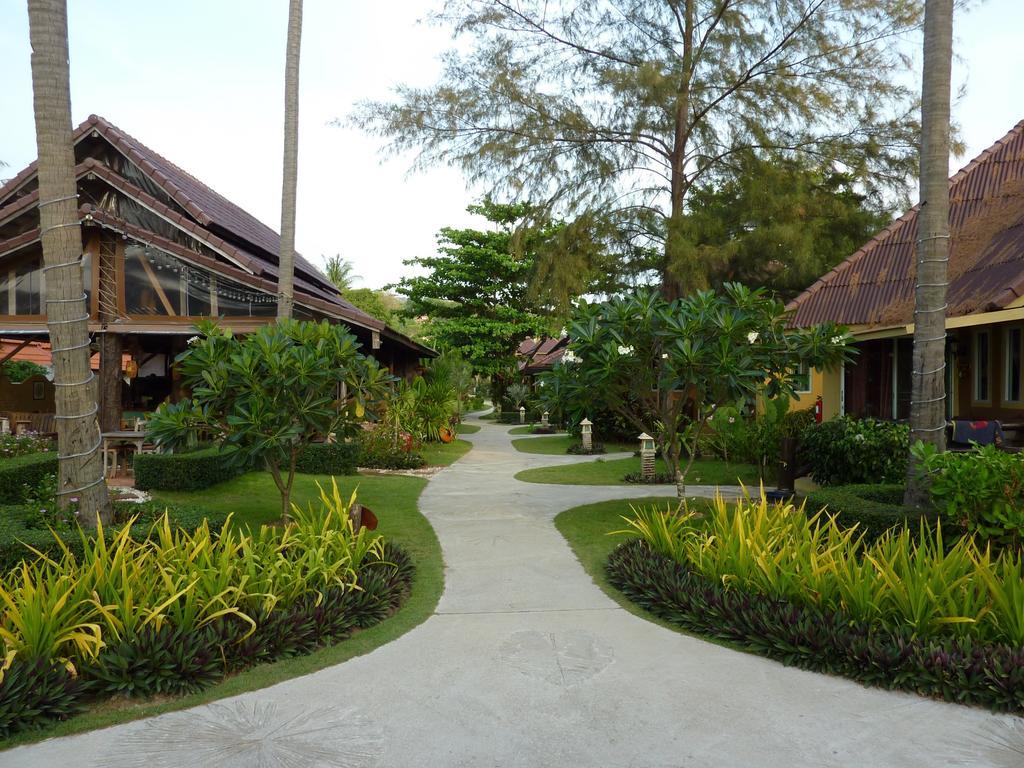 Lanta Castaway Beach Resort Ko Lanta Exterior foto